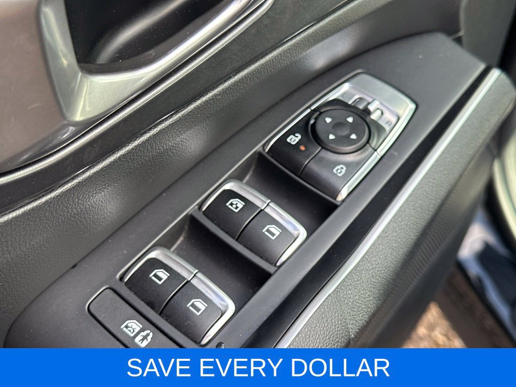 Used 2025 Kia Sorento S FWD image 9