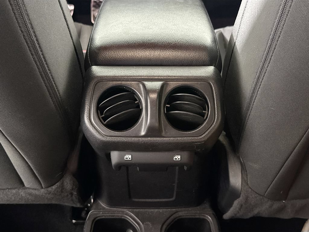 Used 2021 Jeep Gladiator Sport AWD/4WD image 23