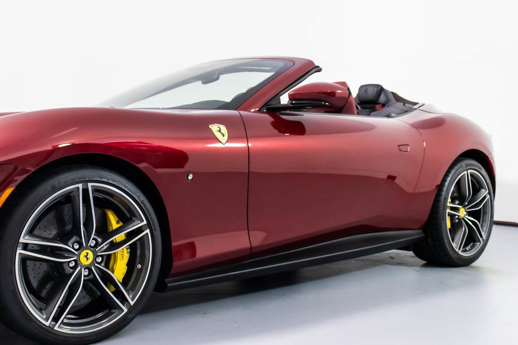 Certified 2025 Ferrari Roma Spider image 32