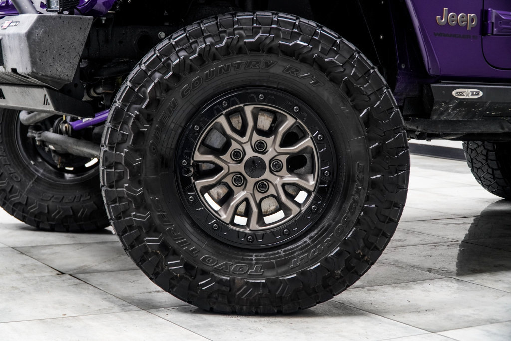 Used 2023 Jeep Wrangler Unlimited Rubicon 392 w/ Trailer Tow Package AWD/4WD image 5