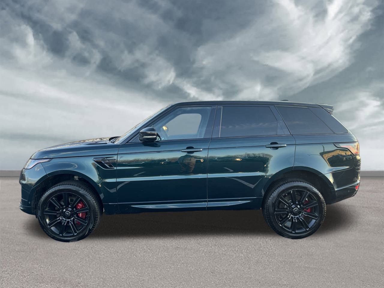 Used 2021 Land Rover Range Rover Sport HST AWD/4WD image 2