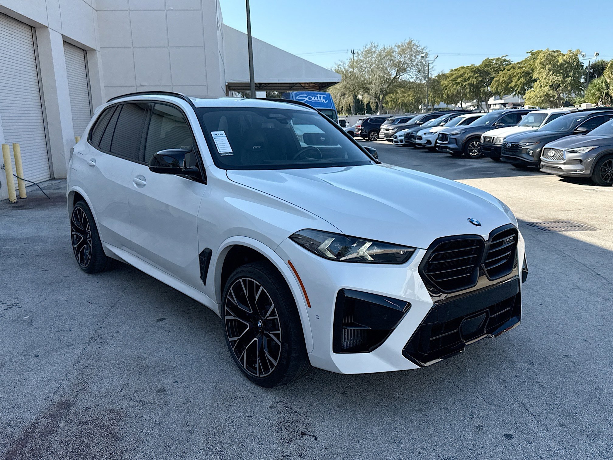 Used 2024 BMW X5 M Competition w/ Executive Package image 1