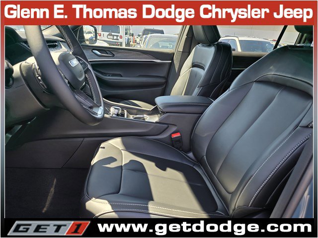 New 2026 Jeep Grand Cherokee L Limited AWD/4WD image 11