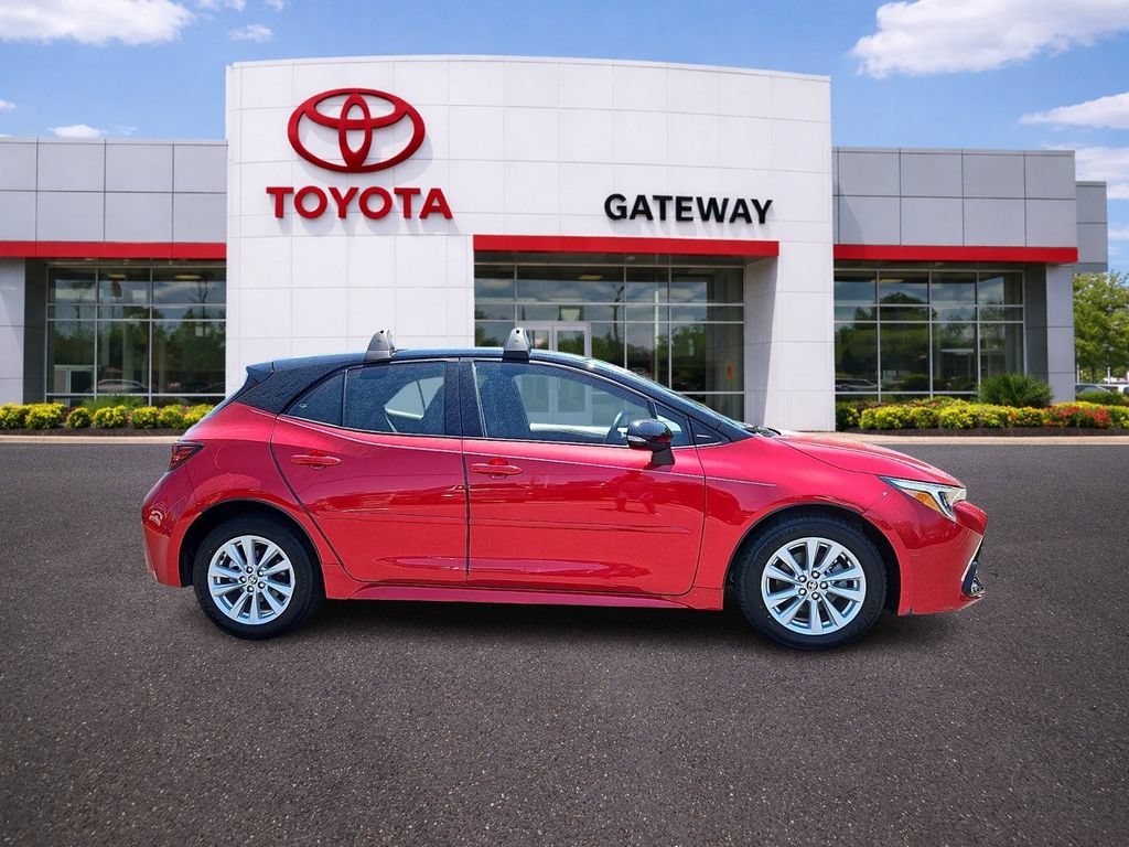 Used 2023 Toyota Corolla SE FWD image 4