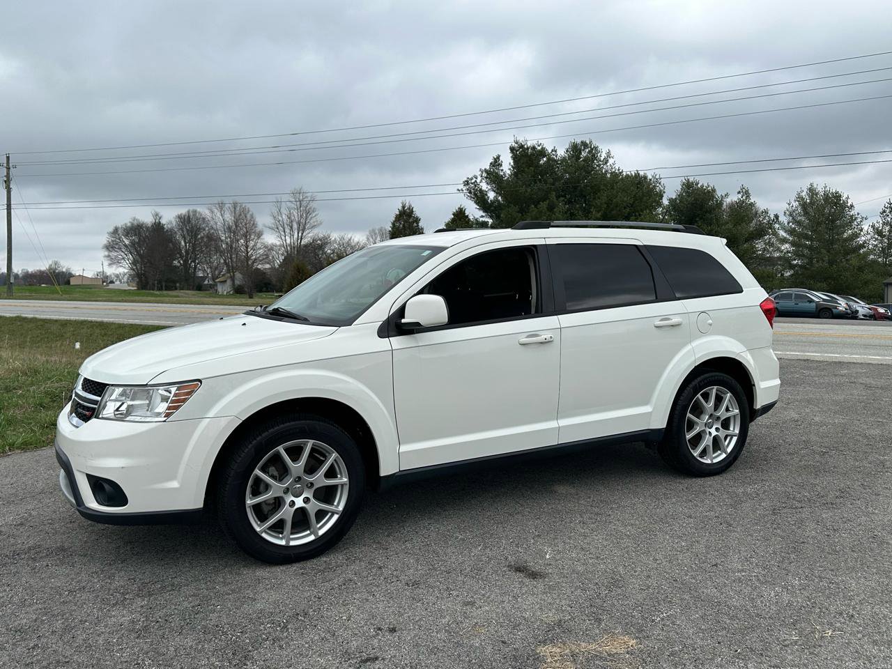 Used 2017 Dodge Journey SXT w/ Premium Group image 3