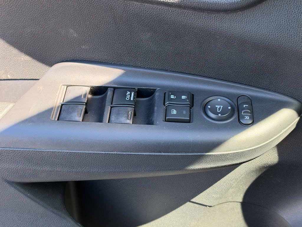 Used 2015 Honda Fit EX image 21