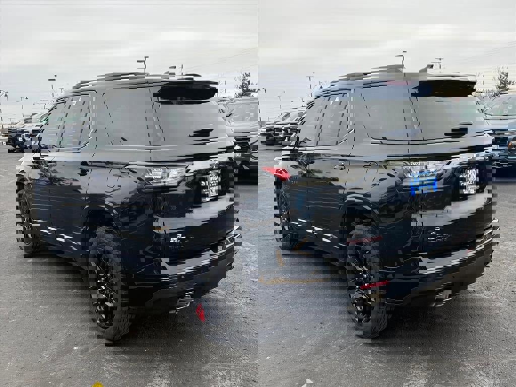 Used 2020 Chevrolet Traverse Premier w/ Redline Edition image 3