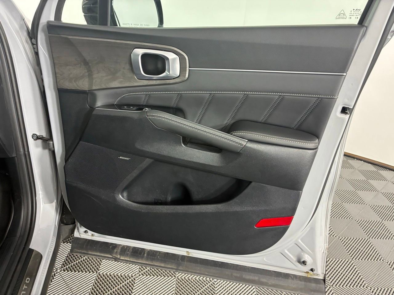 Used 2025 Kia Sorento SX Prestige image 35
