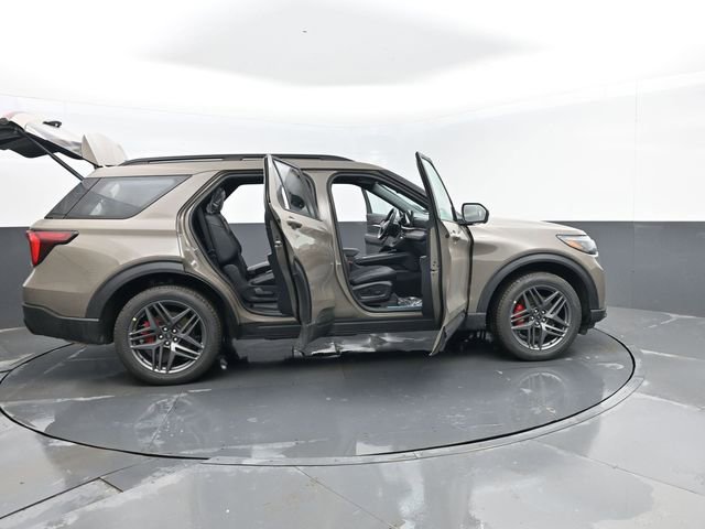 New 2026 Ford Explorer ST-Line w/ ST-Line Street Pack AWD/4WD image 31