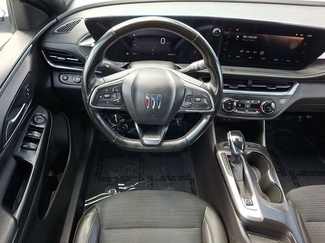 Used 2024 Buick Envista Preferred w/ Convenience I Package image 11
