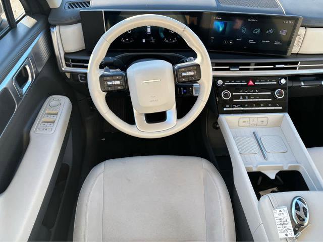 Used 2025 Hyundai Santa Fe SE AWD/4WD image 19