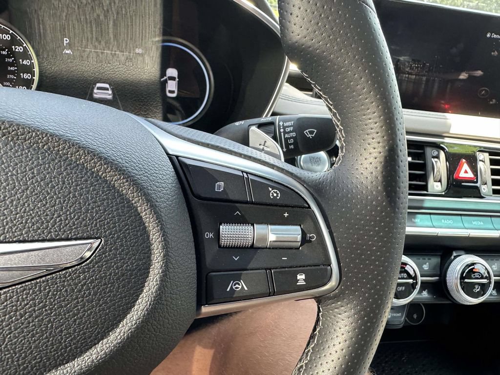 Used 2023 Genesis G70 2.0T w/ Sport Prestige Package AWD/4WD image 30