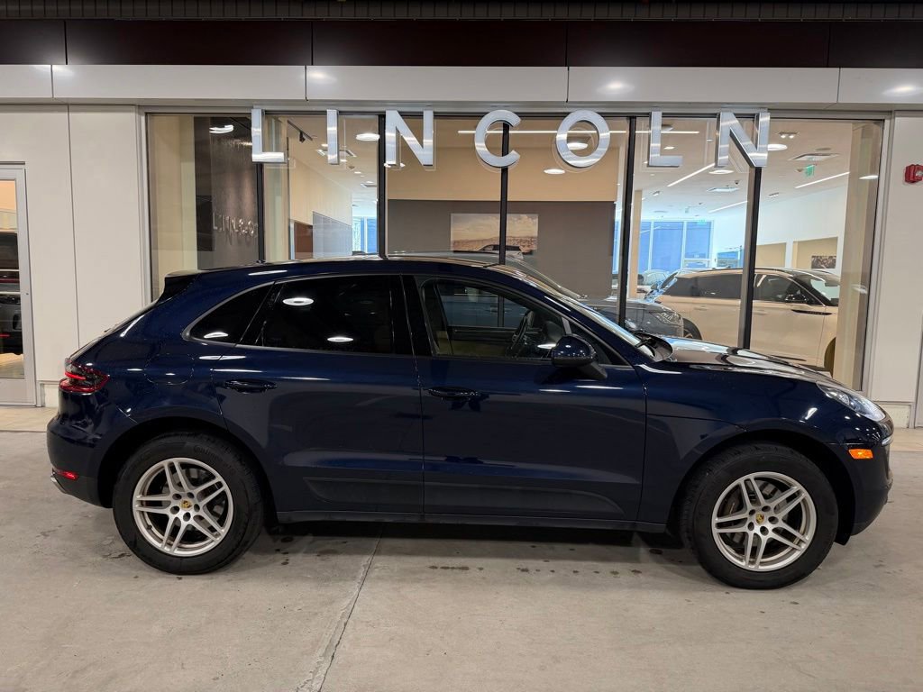 Used 2017 Porsche Macan AWD/4WD image 6