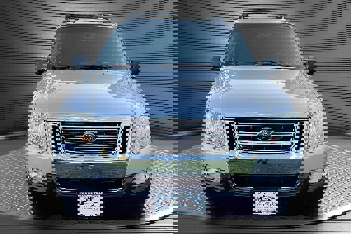 Used 2009 Ford Explorer Sport Trac XLT image 2