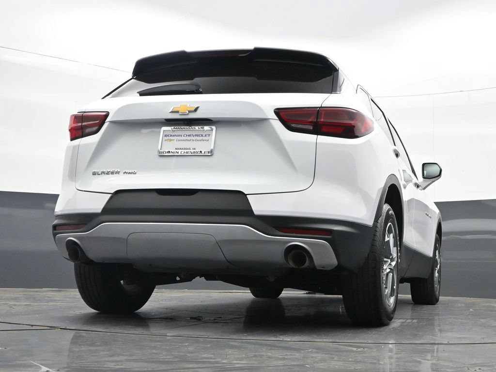 Used 2023 Chevrolet Blazer LT AWD/4WD image 32