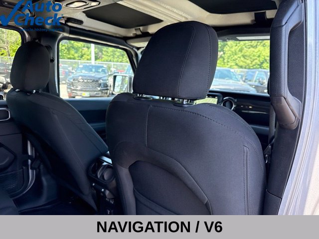Used 2021 Jeep Wrangler Unlimited Sahara AWD/4WD image 26