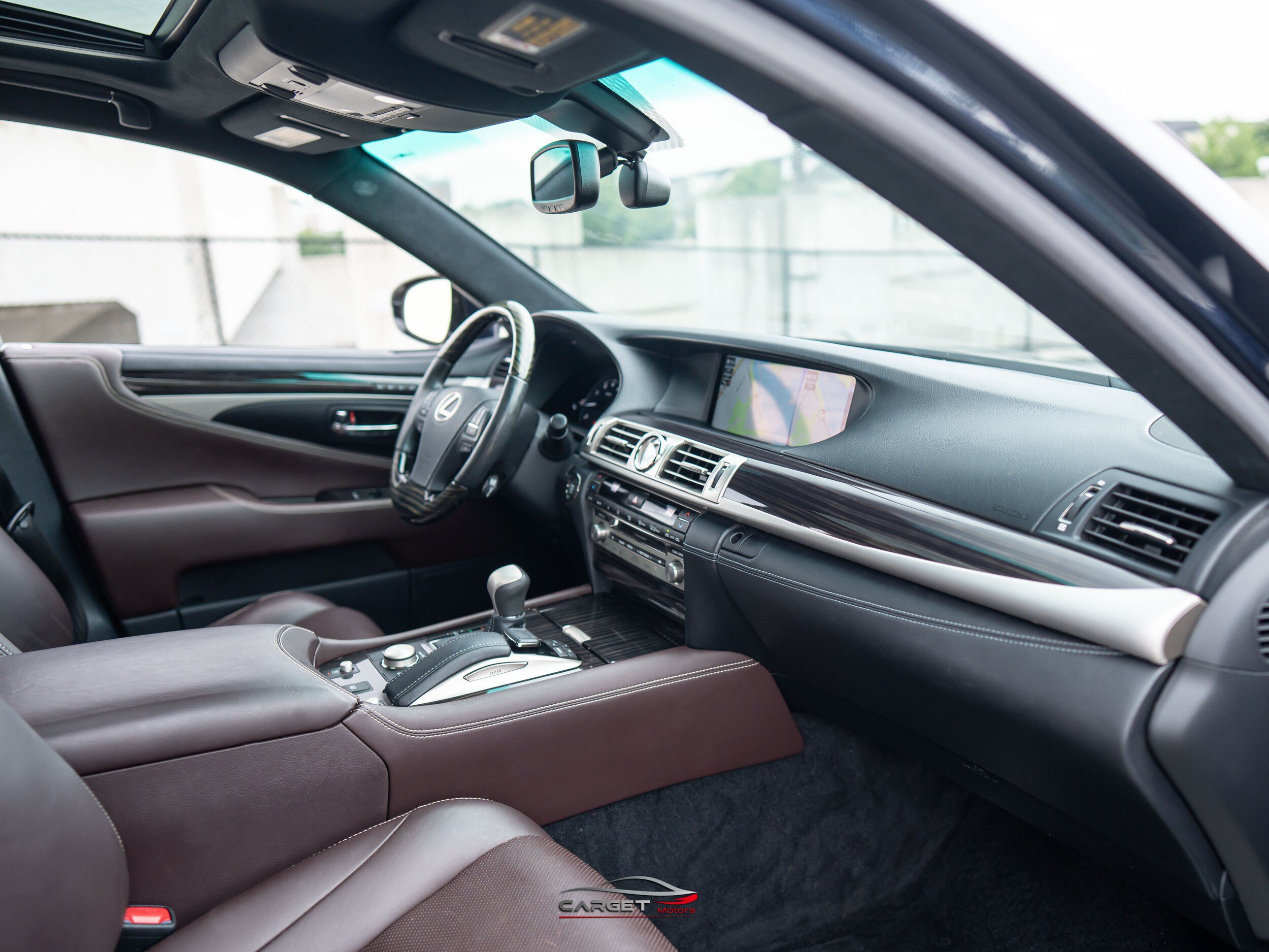 Used 2017 Lexus LS 460 RWD image 9
