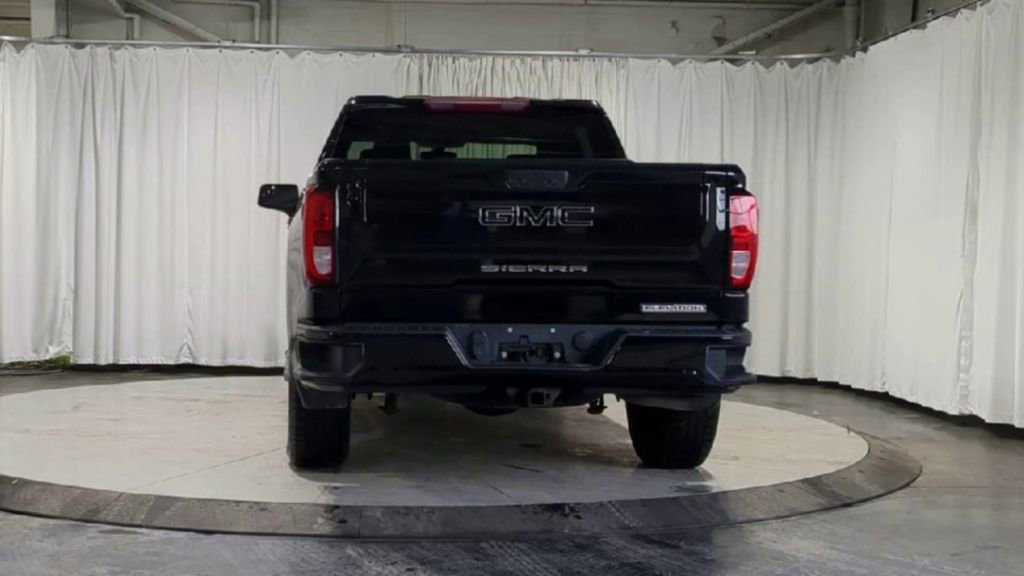 Used 2021 GMC Sierra 1500 Elevation w/ LPO, Elevation Black Package image 9