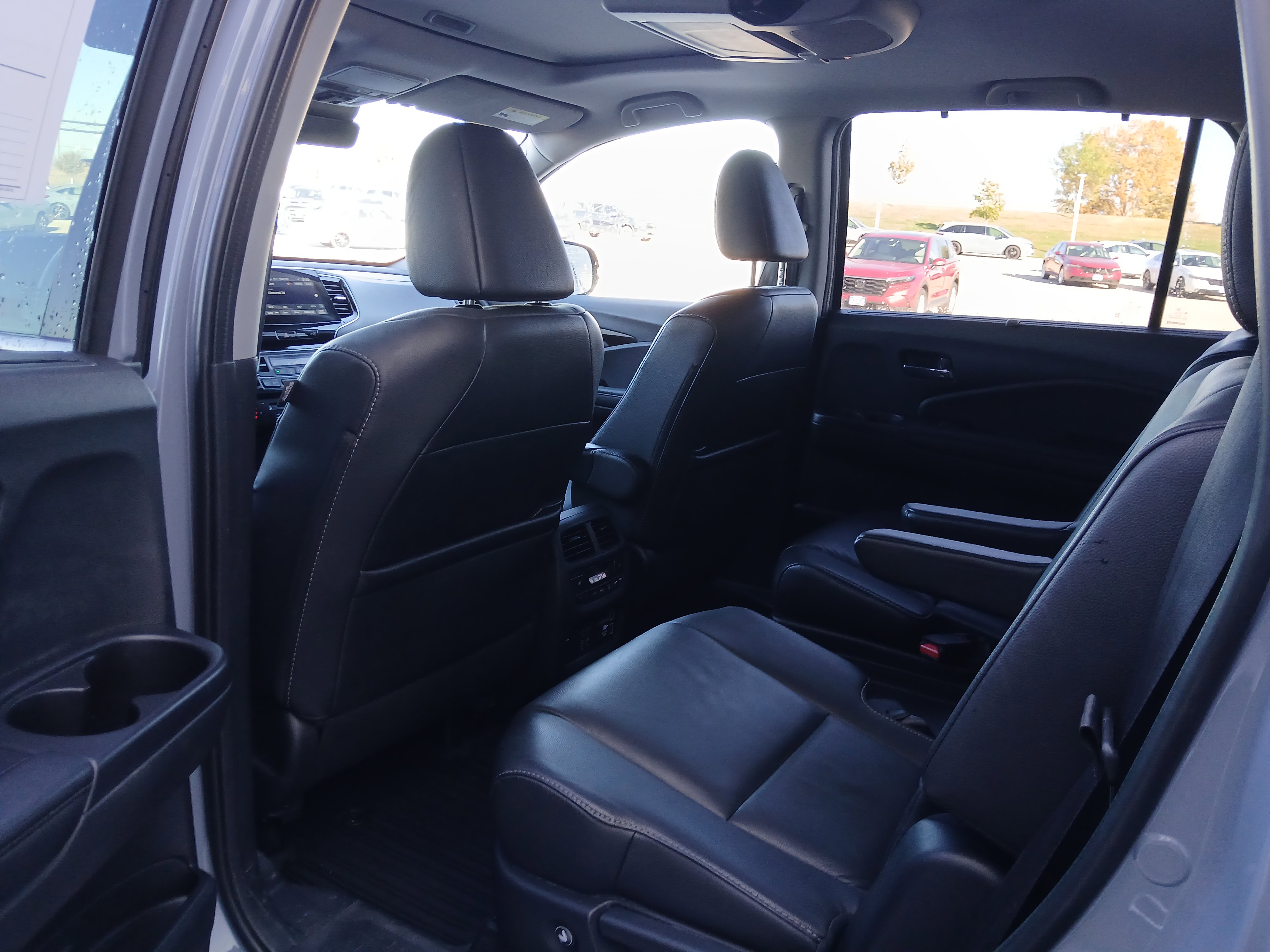 Used 2022 Honda Pilot Touring image 9
