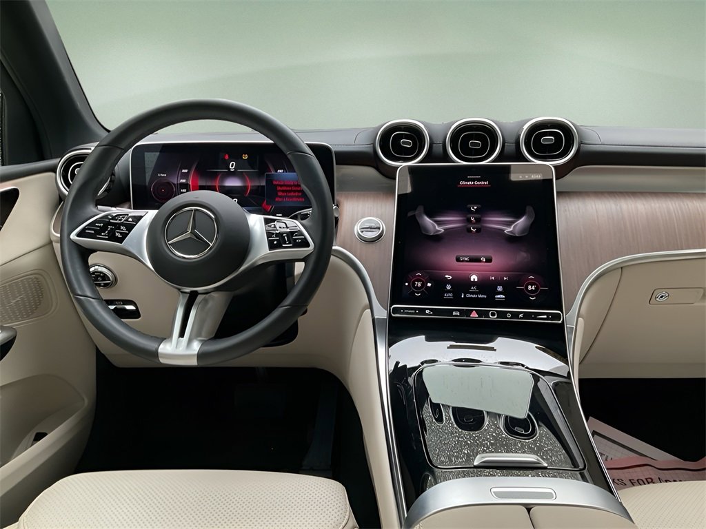 Used 2024 Mercedes-Benz GLC 300 4MATIC image 14