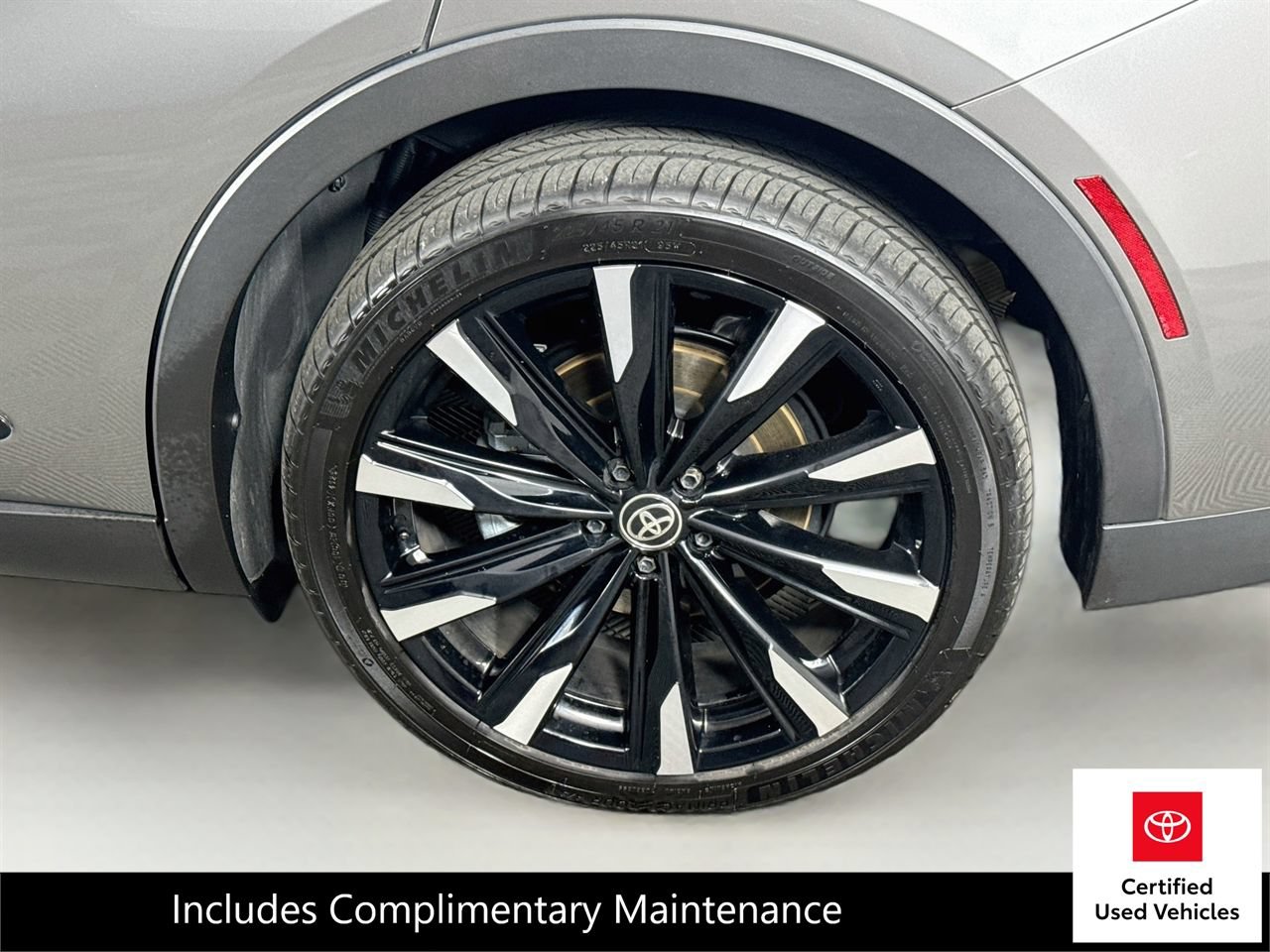 Certified 2023 Toyota Crown Platinum AWD/4WD image 8