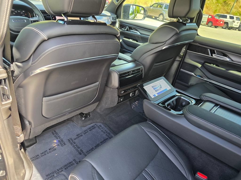 Used 2024 Jeep Grand Wagoneer Series II Obsidian w/ Quick Order Packagew 28T AWD/4WD image 28