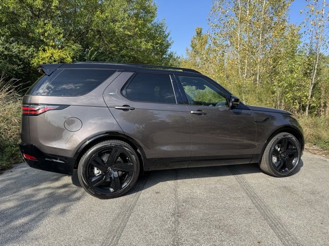 New 2026 Land Rover Discovery Dynamic SE image 5