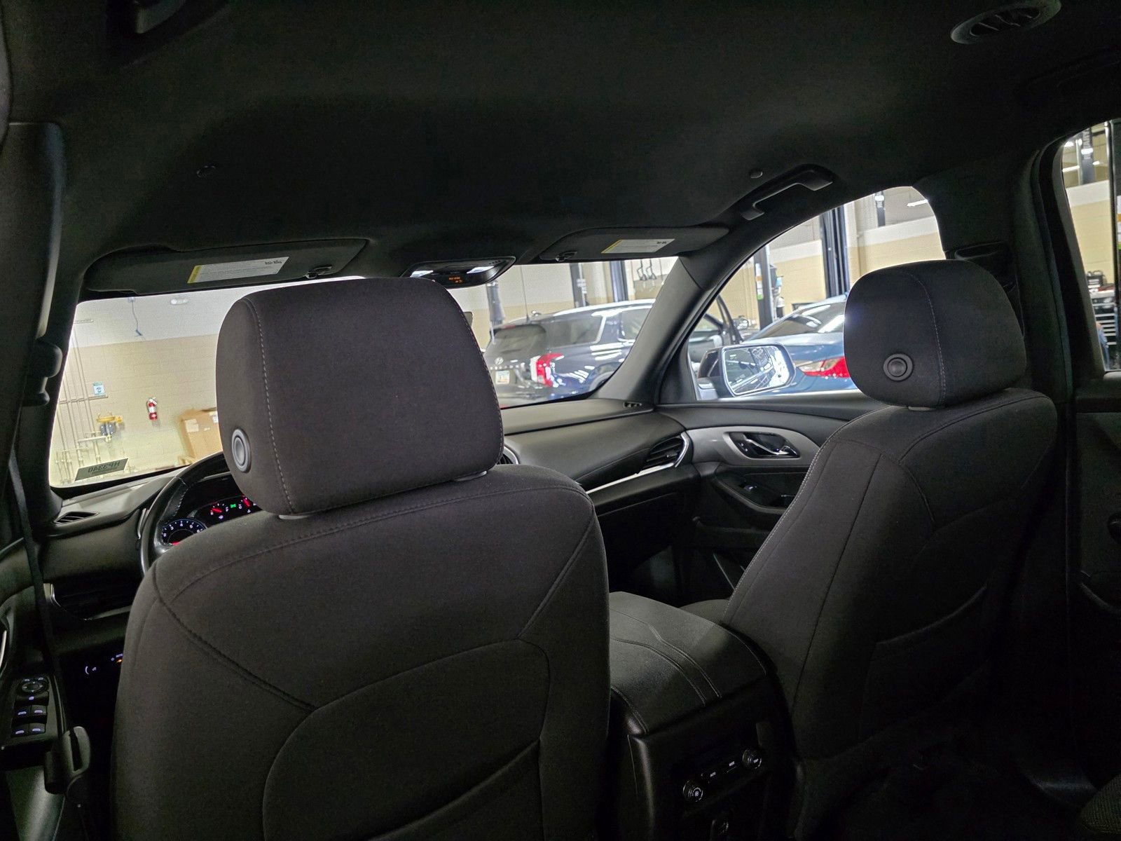 Used 2022 Chevrolet Traverse LT image 16