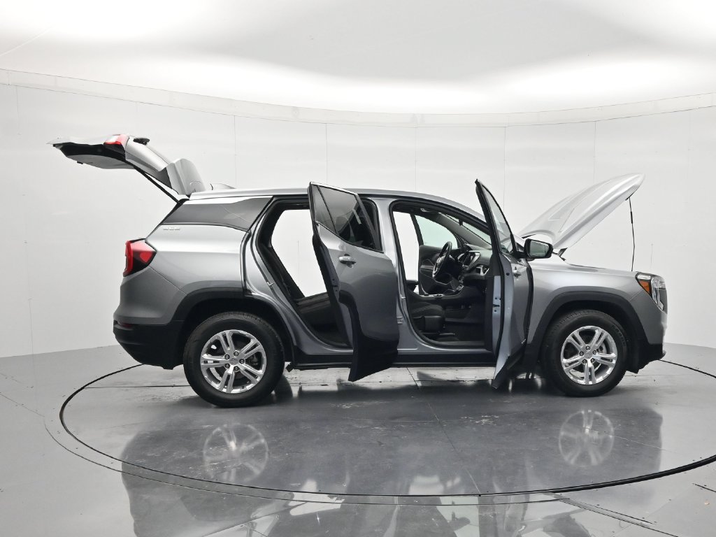 Used 2024 GMC Terrain SLE AWD/4WD image 47