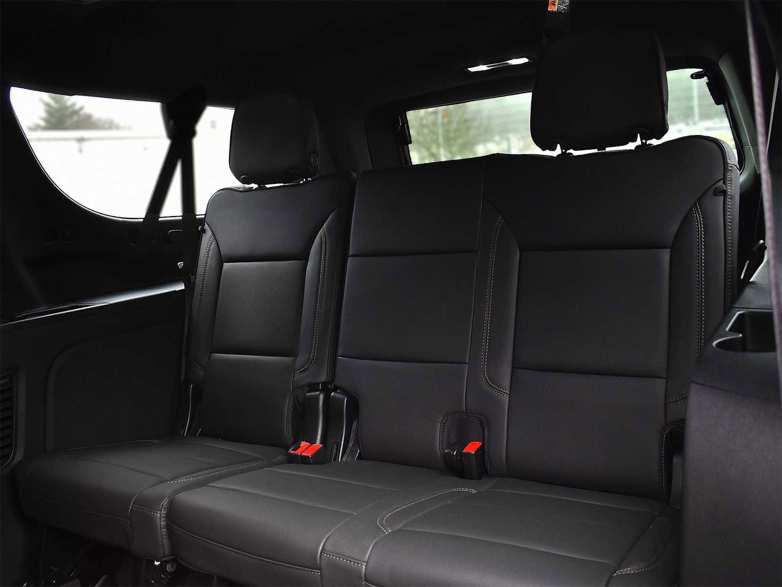 New 2026 Chevrolet Suburban High Country image 14