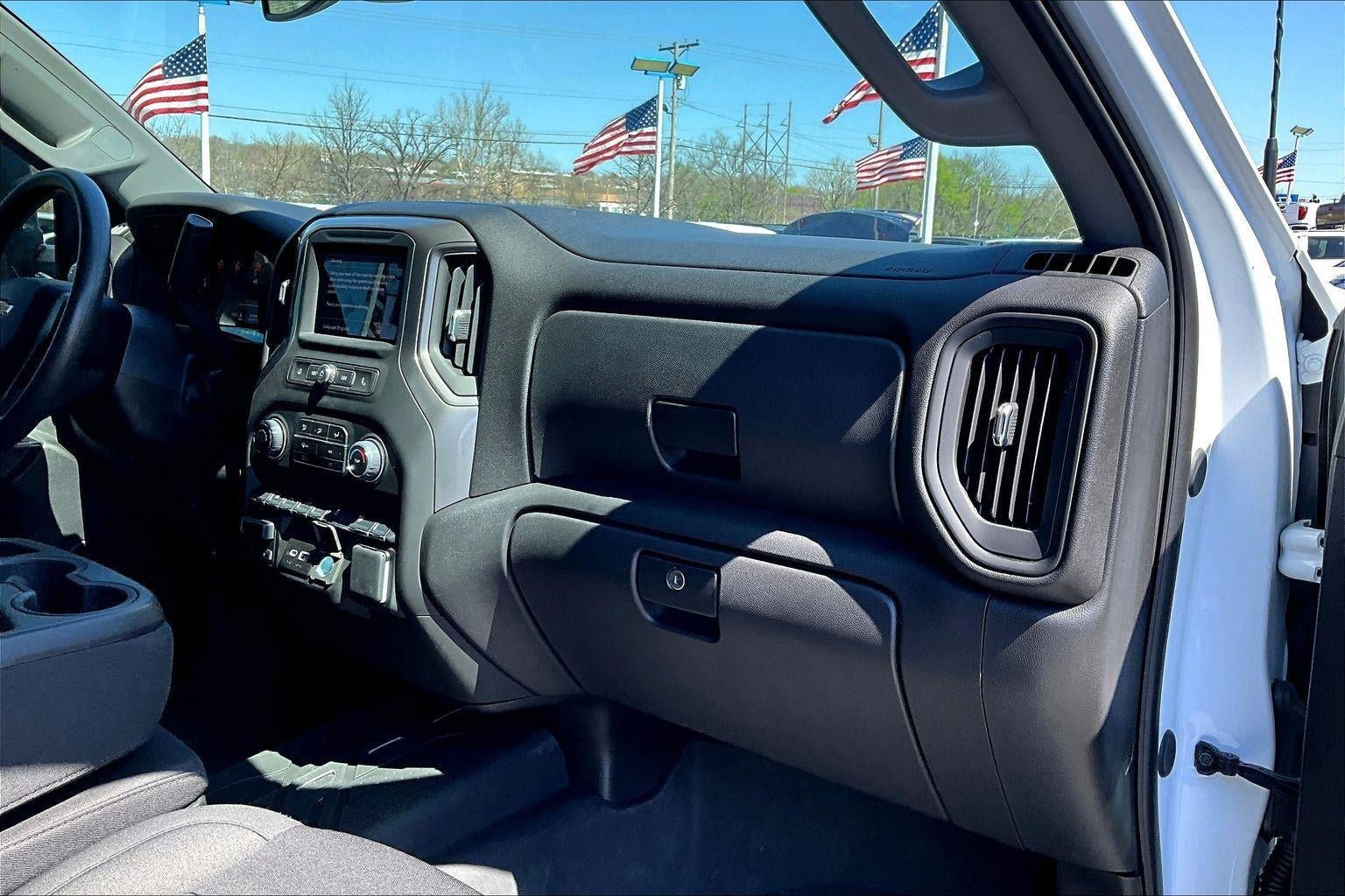 Used 2025 Chevrolet Silverado 2500 Custom w/ Custom Value Package AWD/4WD image 15