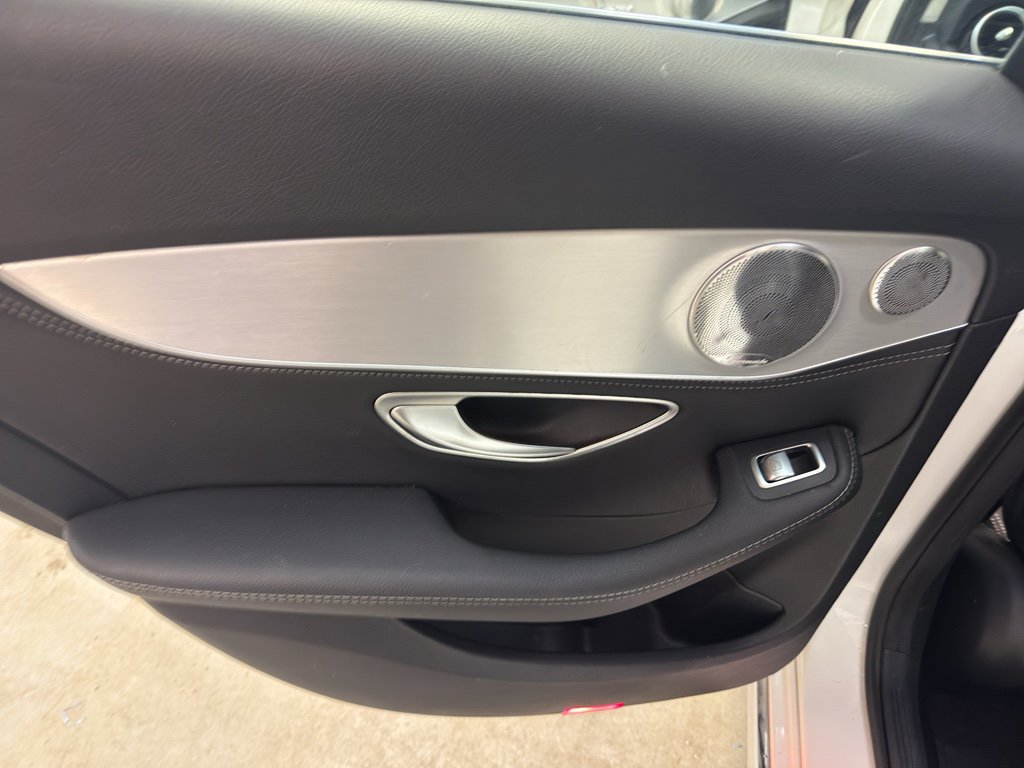 Used 2015 Mercedes-Benz C 300 4MATIC Sedan image 28
