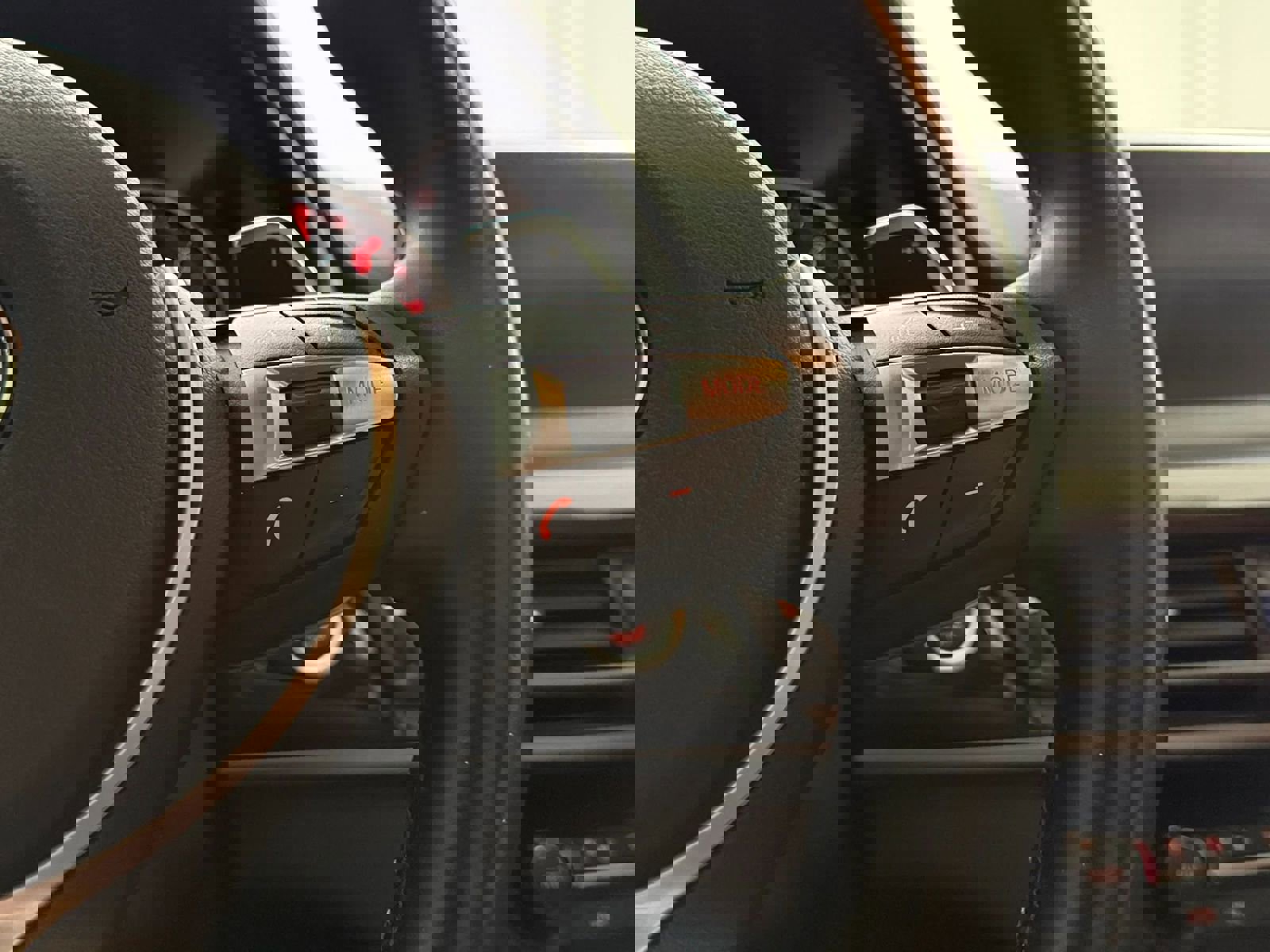 Used 2017 BMW X6 xDrive50i image 38