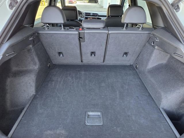 Used 2024 Audi Q3 2.0T Premium image 13