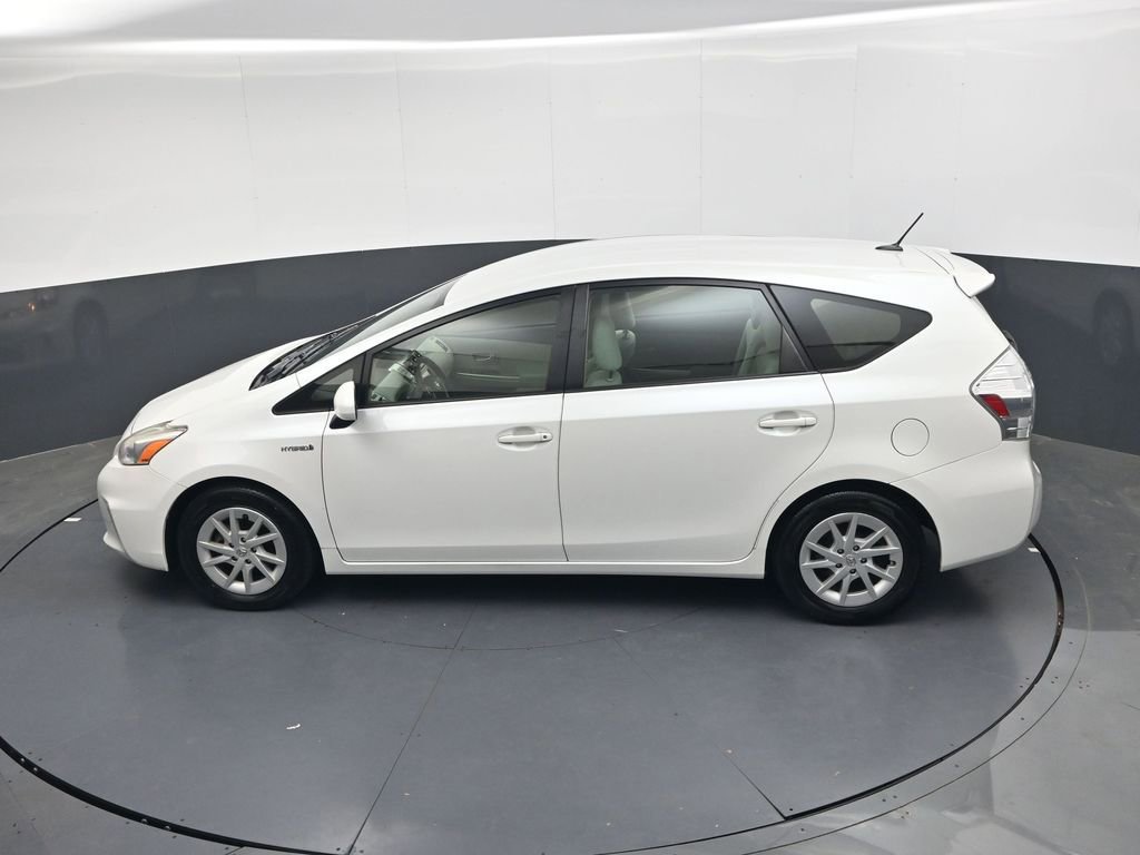 Used 2014 Toyota Prius V Three FWD image 22