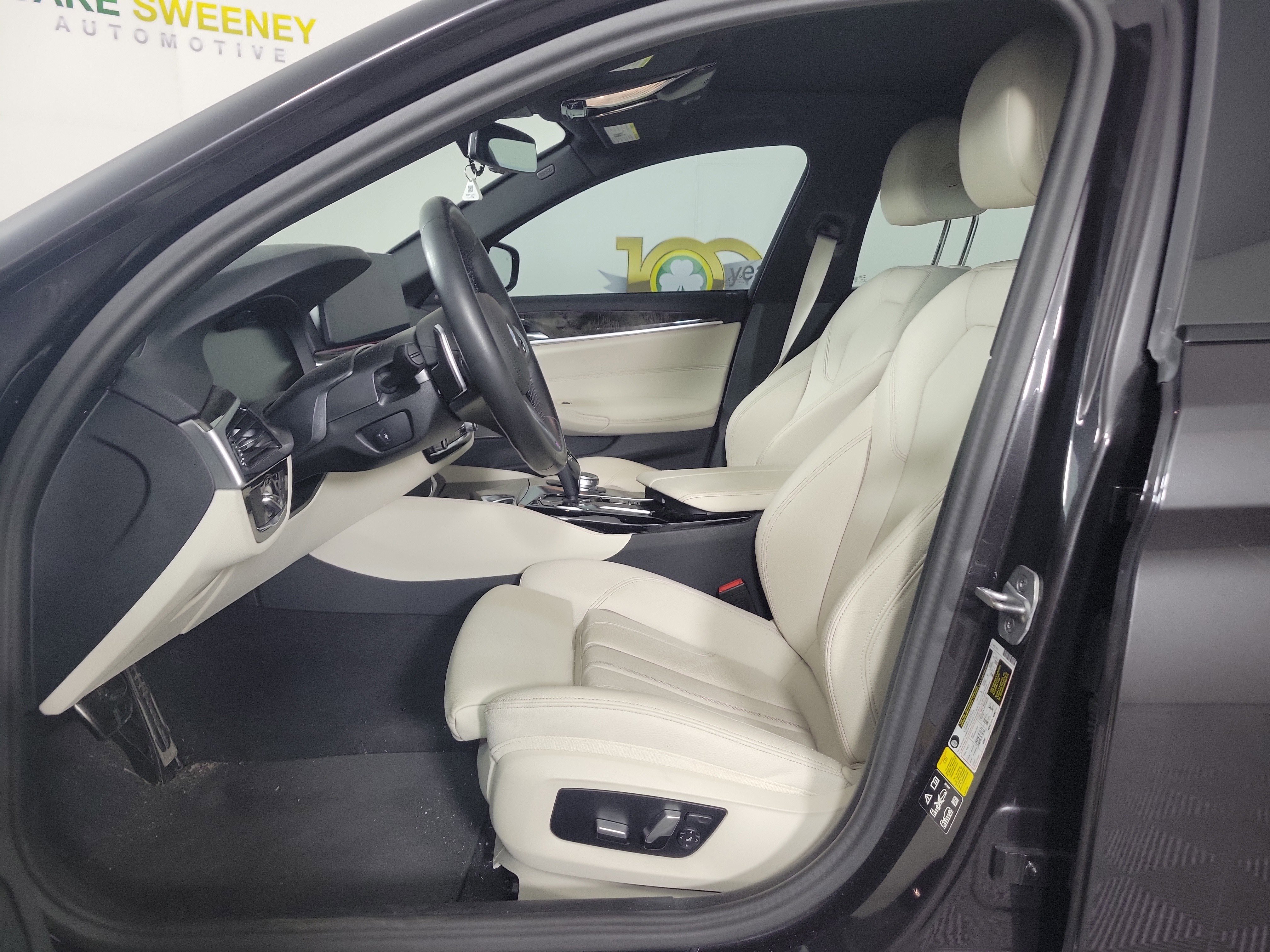 Certified 2023 BMW 540i xDrive w/ M Sport Package image 5