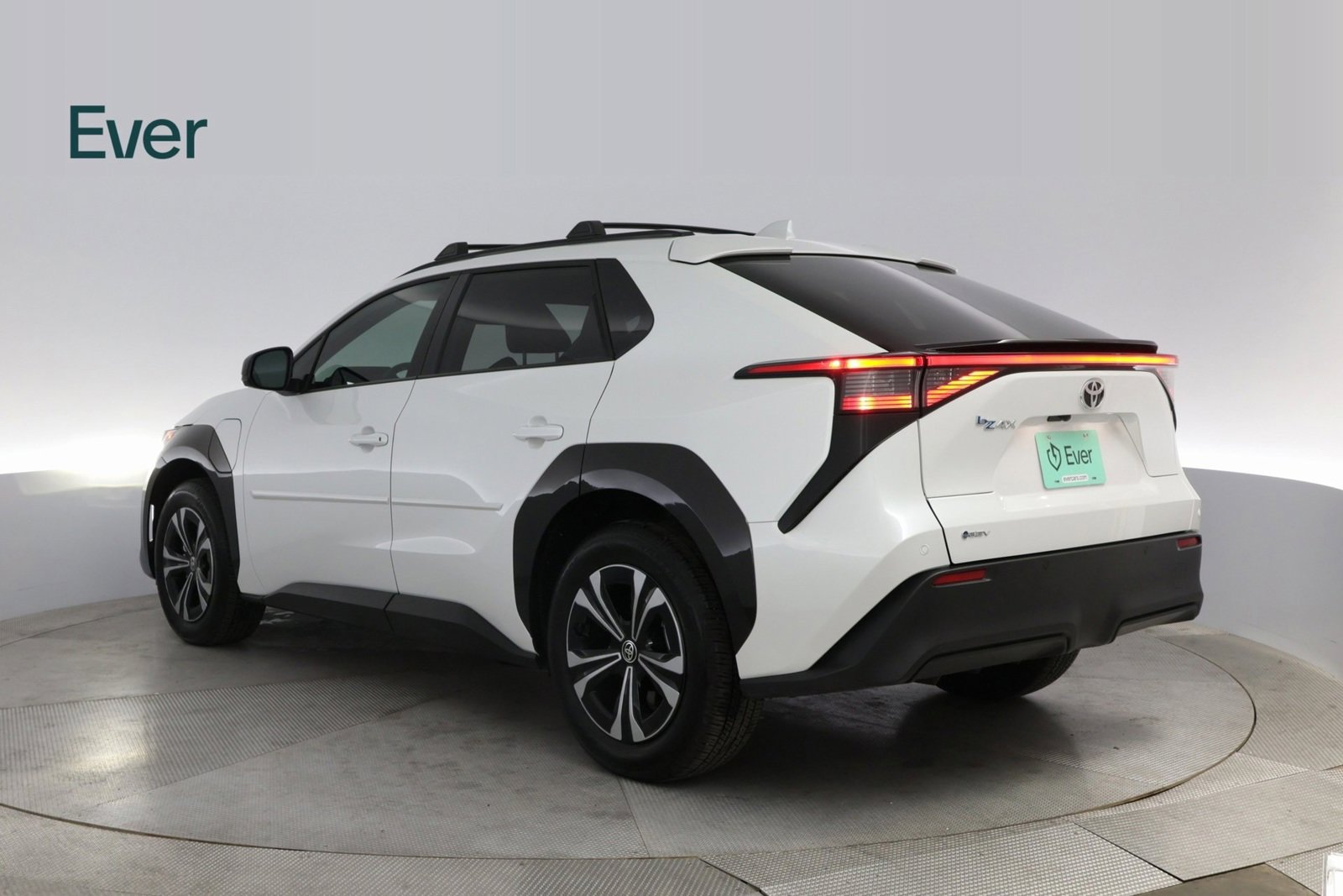 Used 2025 Toyota bZ4X FWD image 14