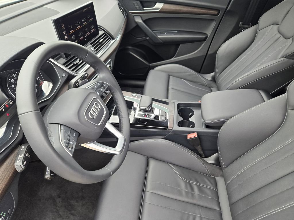 Certified 2024 Audi Q5 2.0T Premium w/ Convenience Package AWD/4WD image 17