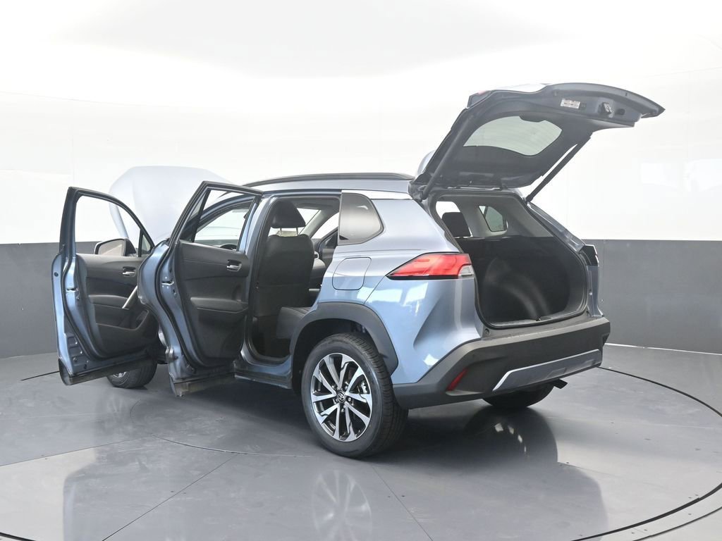 Used 2022 Toyota Corolla Cross XLE image 81