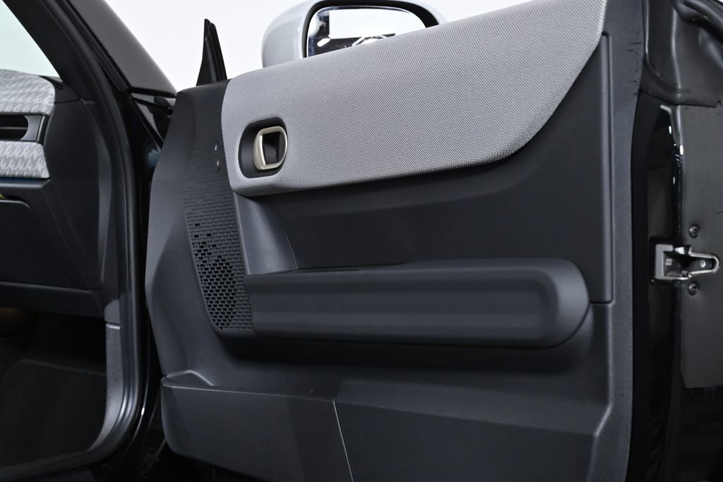 Certified 2025 MINI Cooper 2-Door Hardtop image 29