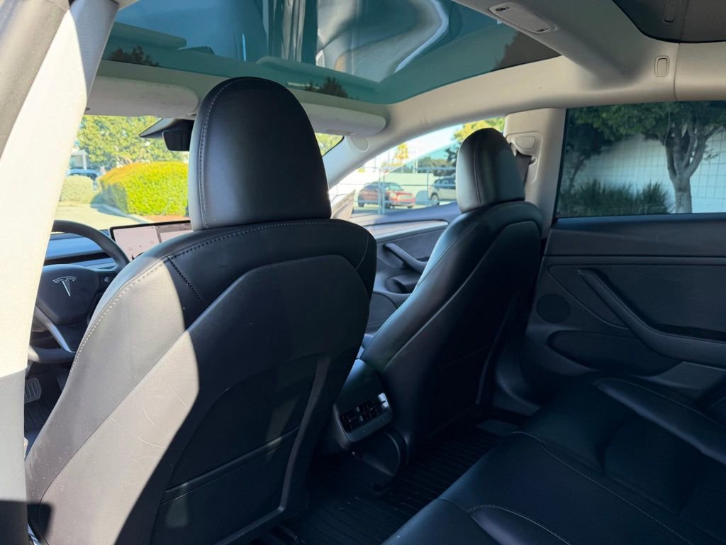 Used 2023 Tesla Model 3 Standard Range image 13