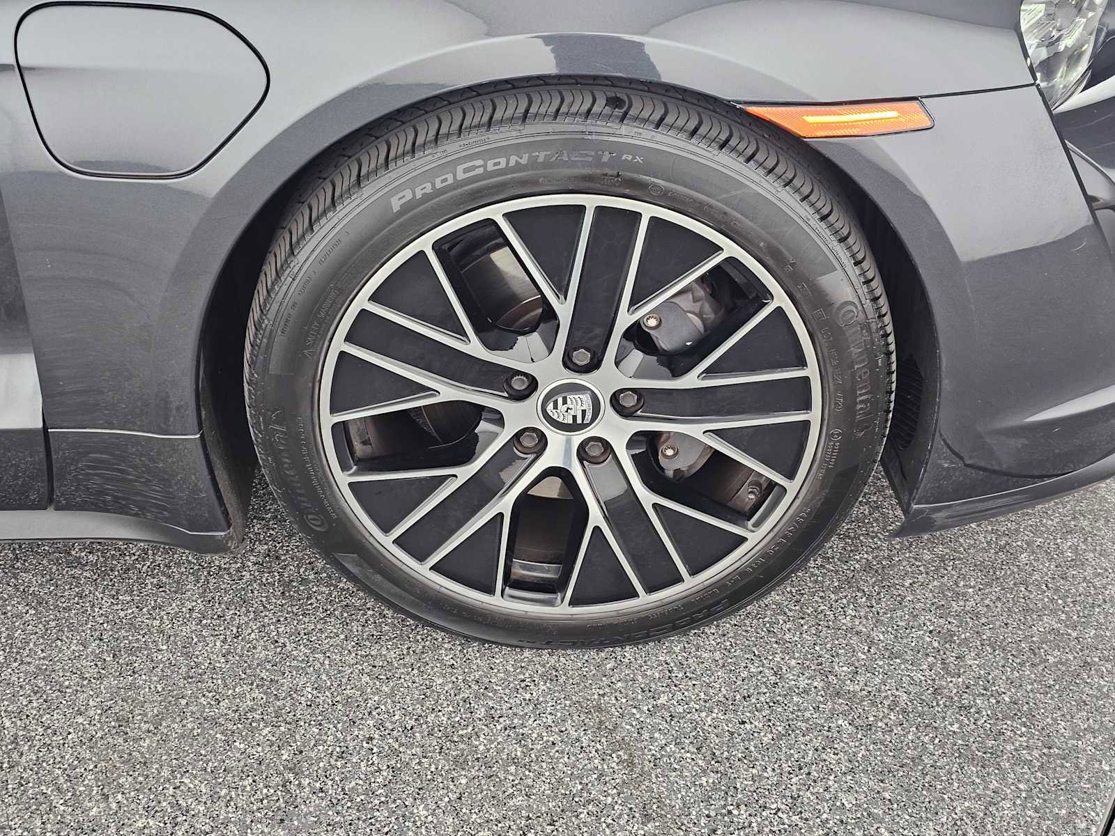 Used 2021 Porsche Taycan image 9