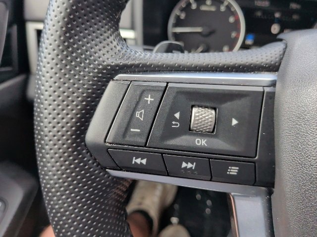 Used 2024 Mitsubishi Outlander SE image 32