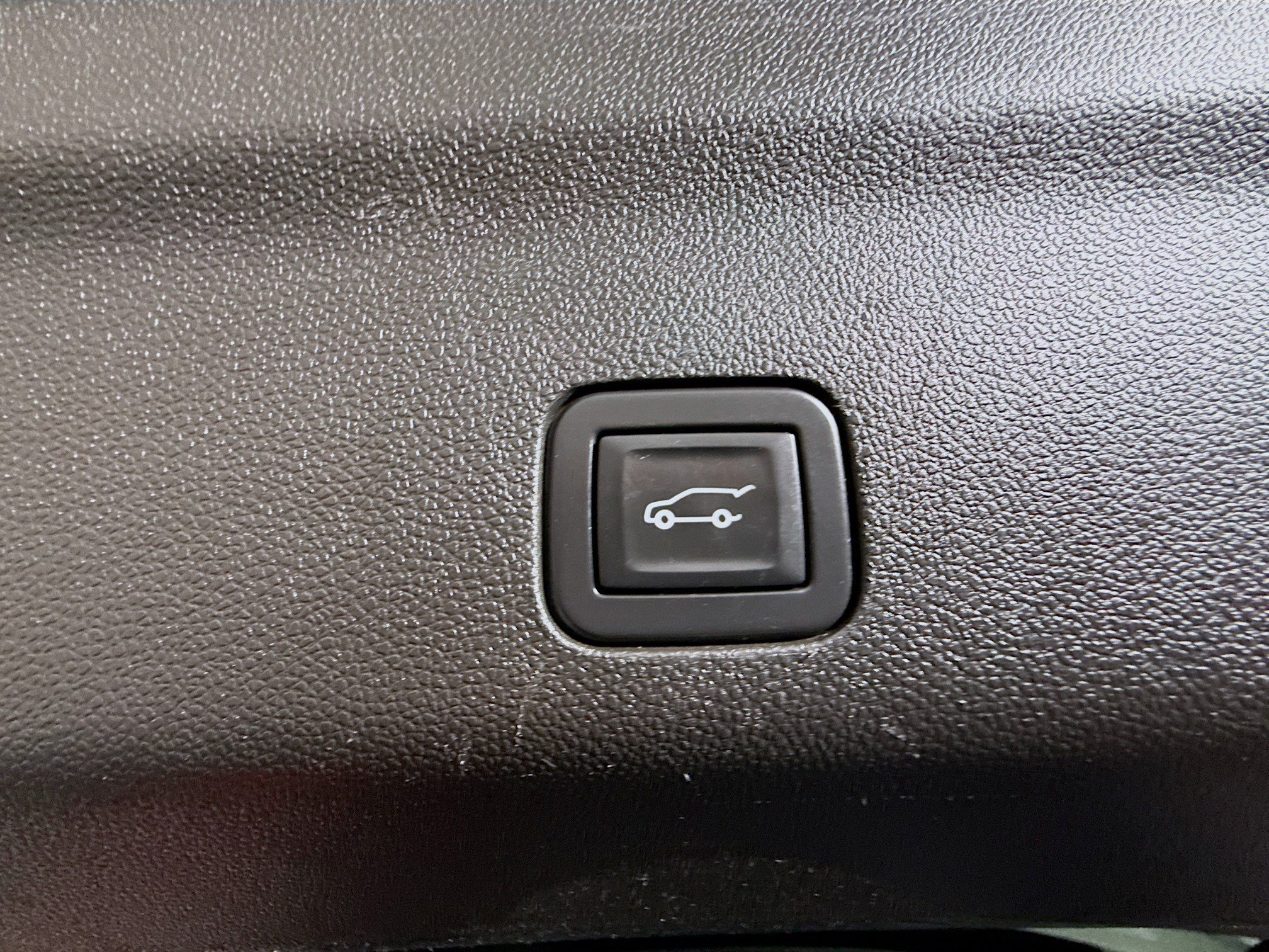 Used 2021 Chevrolet Tahoe Premier w/ Premium Package AWD/4WD image 43
