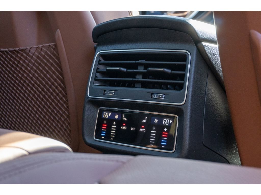 Used 2022 Audi Q8 Premium Plus image 17