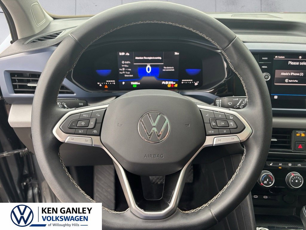 Used 2023 Volkswagen Taos SE AWD/4WD image 12