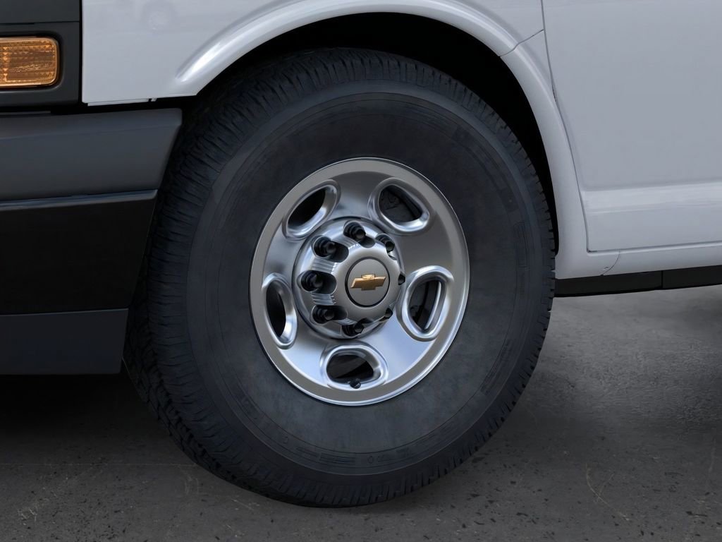 New 2026 Chevrolet Express 2500 Extended w/ Driver Convenience Package RWD image 9