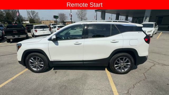 Used 2023 GMC Terrain SLT w/ Tech Package image 5