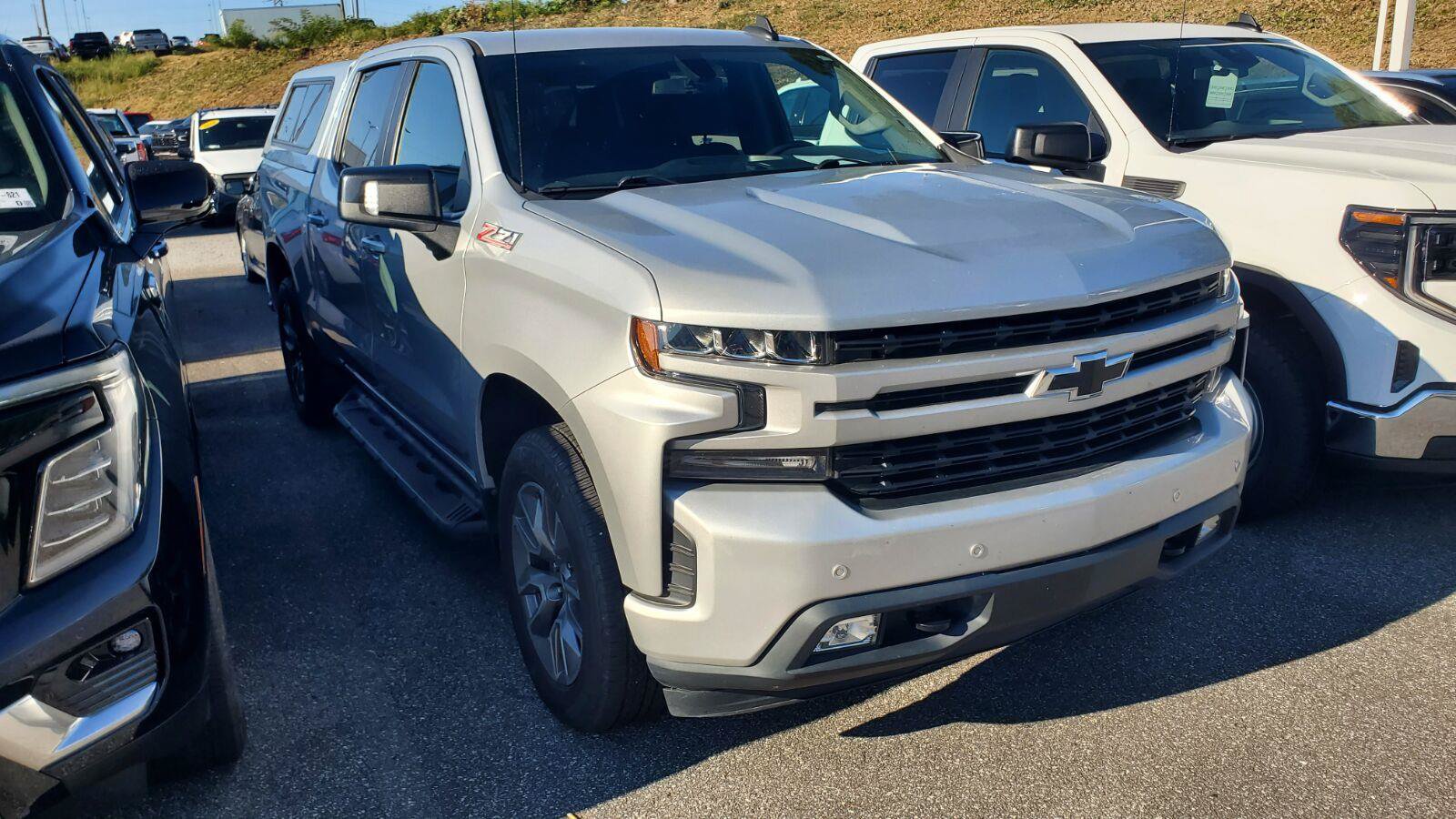 Used 2020 Chevrolet Silverado 1500 RST AWD/4WD image 2