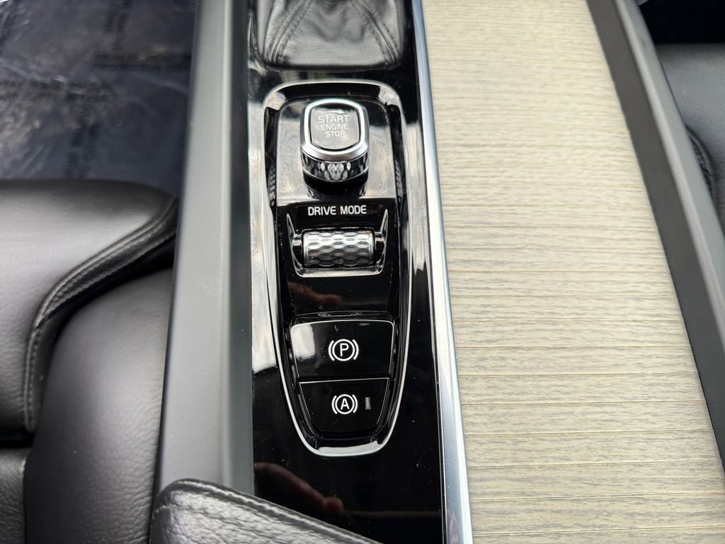Used 2018 Volvo XC60 T6 Inscription w/ Convenience Package AWD/4WD image 20